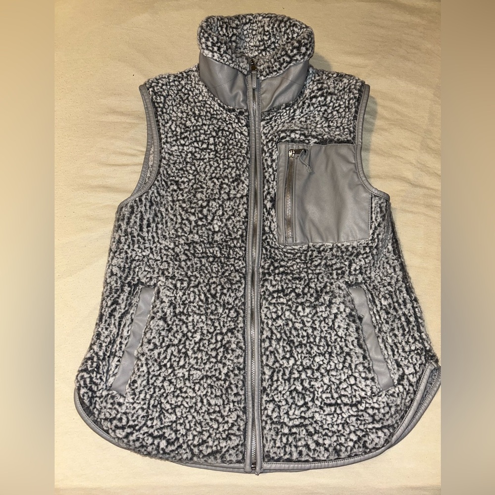 Abercrombie & Fitch Gray & White Sherpa Jacket